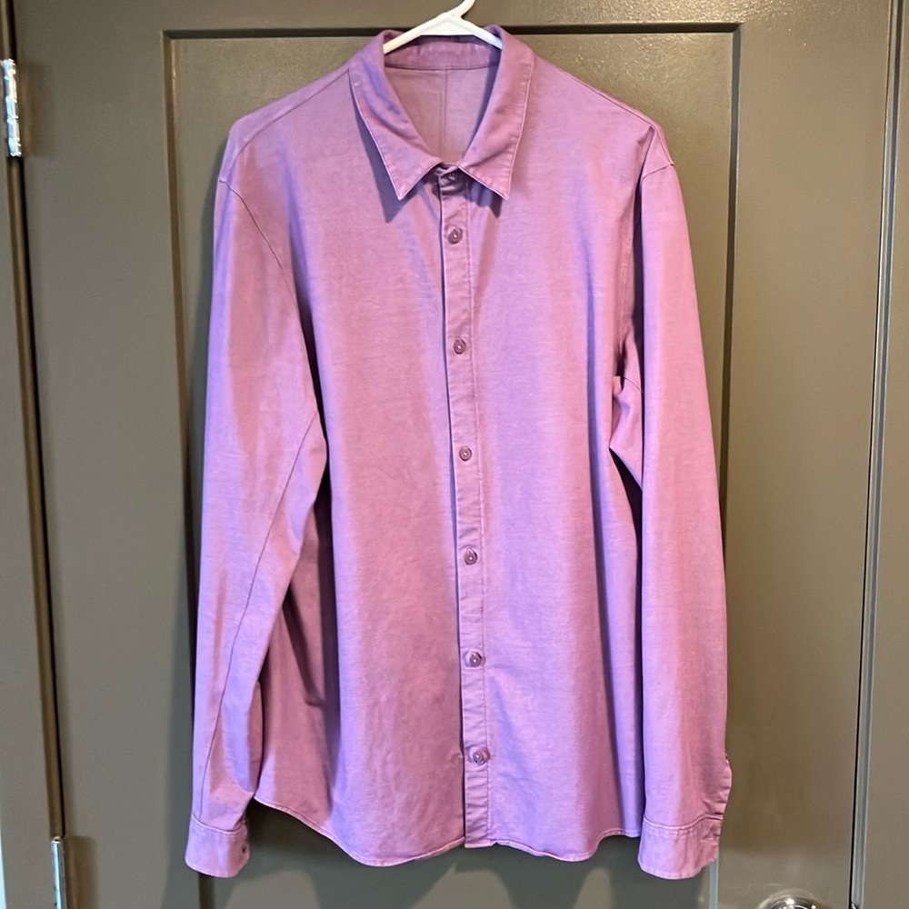 Lululemon “Commision” enzyme dye shirt